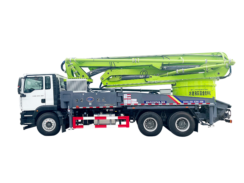 38M圓盤(pán)攪拌泵車(chē)